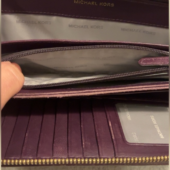 Michael Kors Jet Set Wallet Wristlet - Picture 6 of 8